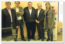 El presidente de la patronal (I) y la directora xeral (d) presentaron el portal en Vigo